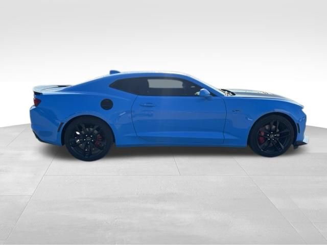 Used 2023 Chevrolet Camaro LT w/ Technology Package RWD image 6