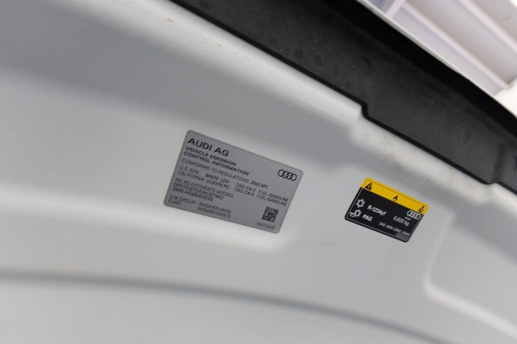 Used 2022 Audi S6 Prestige w/ Prestige Package image 37