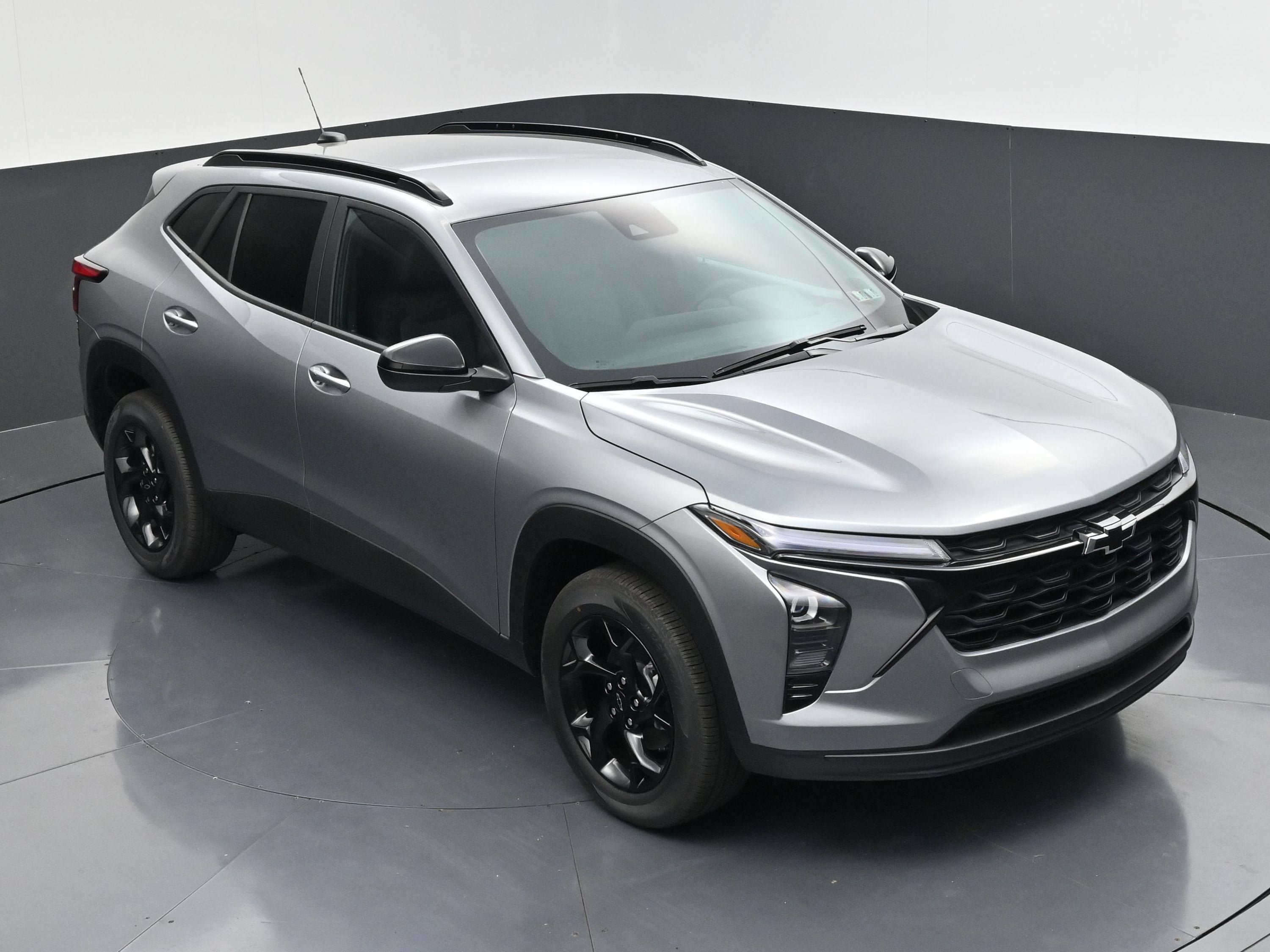 New 2026 Chevrolet Trax LT w/ Sunroof Package FWD image 45