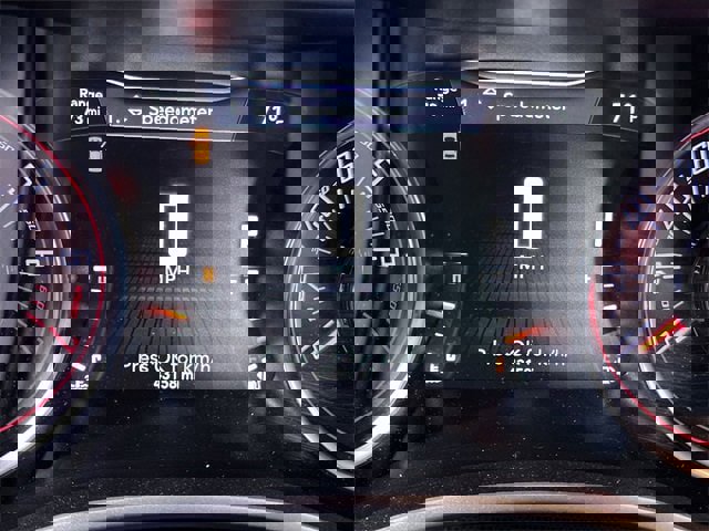 Used 2017 Dodge Challenger GT w/ Technology Group image 12