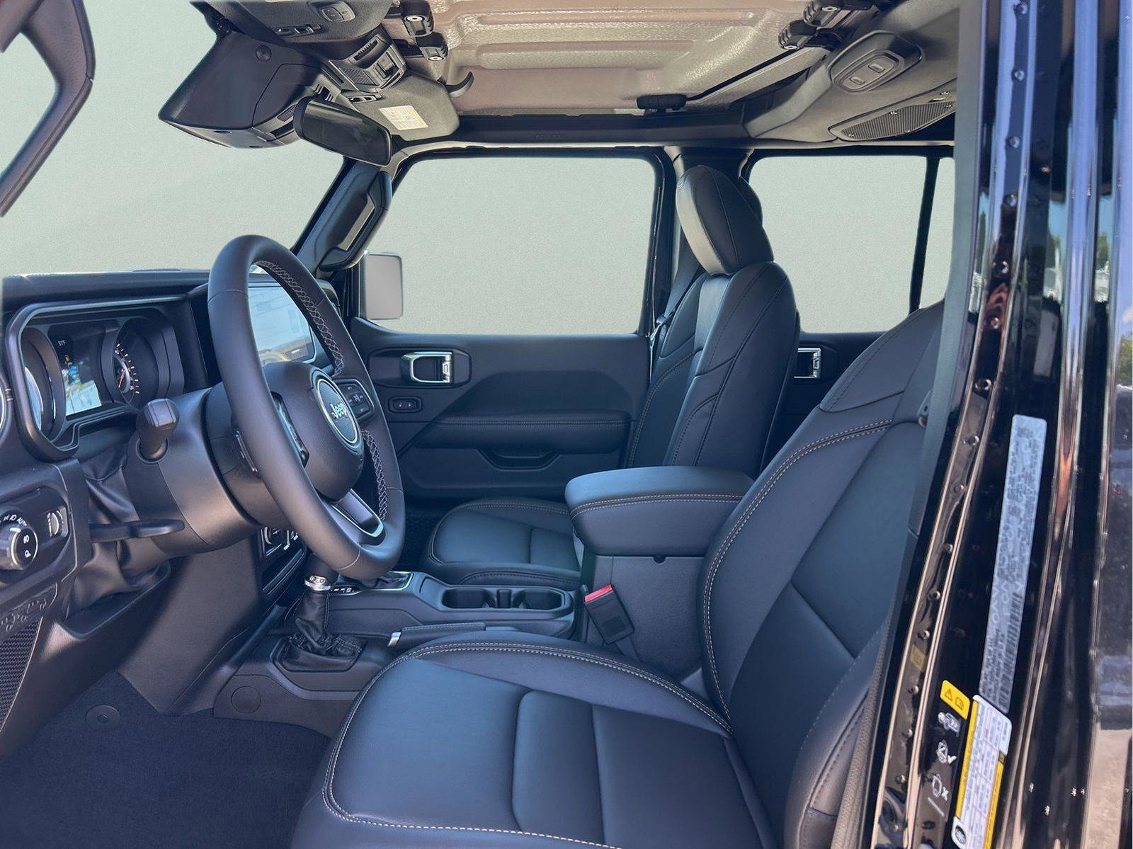 New 2026 Jeep Gladiator Sport AWD/4WD image 11