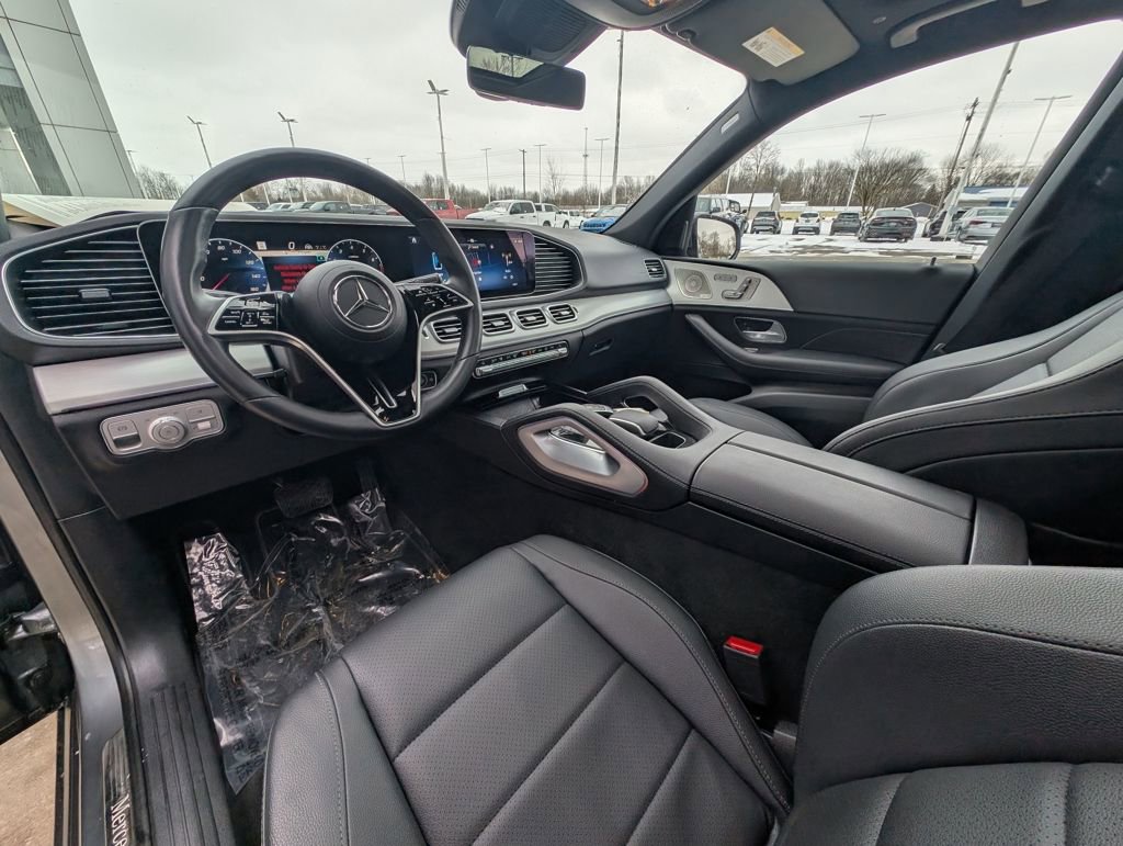 Used 2025 Mercedes-Benz GLE 350 4MATIC image 2
