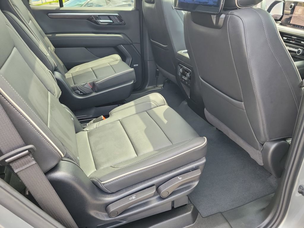 Used 2025 Chevrolet Tahoe Premier AWD/4WD image 21