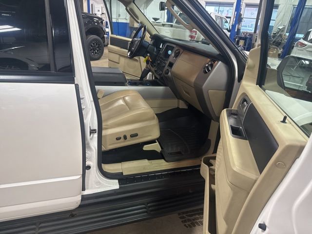 Used 2016 Ford Expedition EL XLT w/ Equipment Group 202A image 12