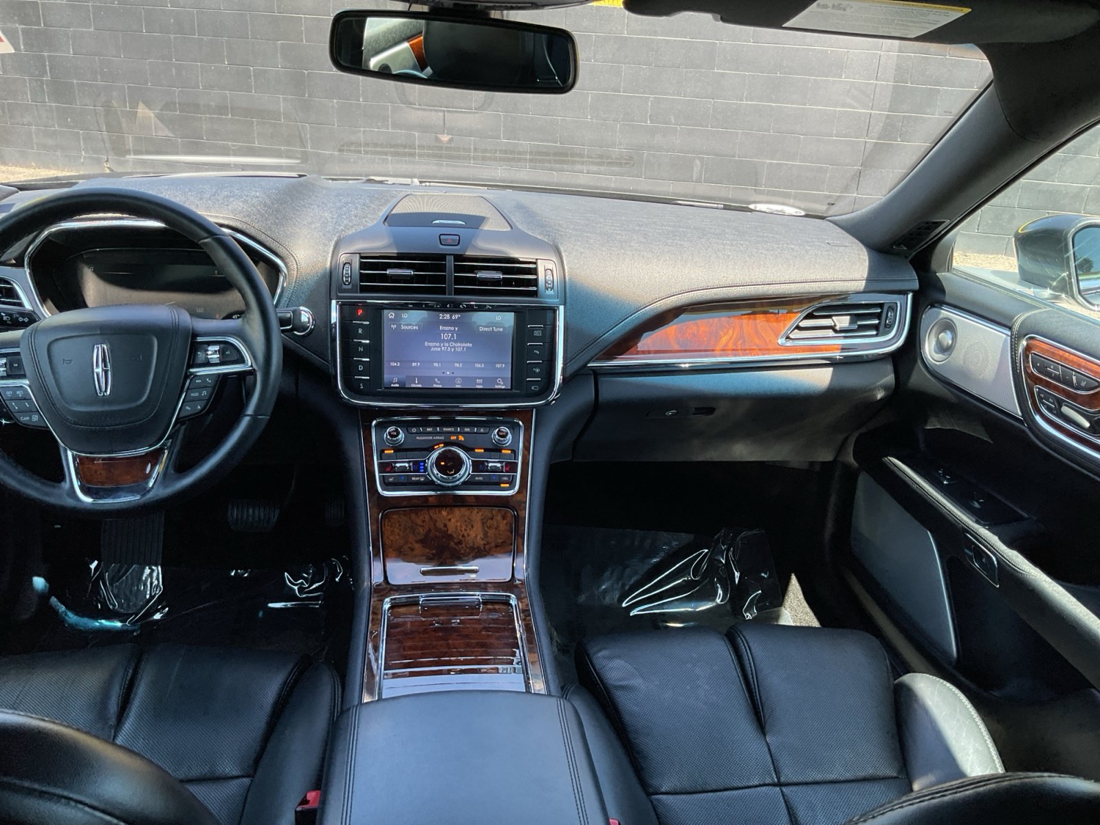 Used 2020 Lincoln Continental Reserve w/ Luxury Package FWD image 16