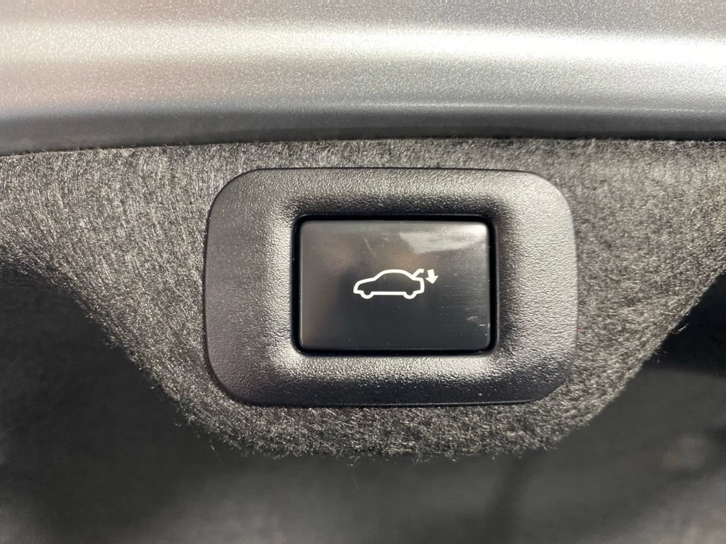 Used 2025 Lexus ES 300h w/ Accessory Package (Z1) FWD image 31