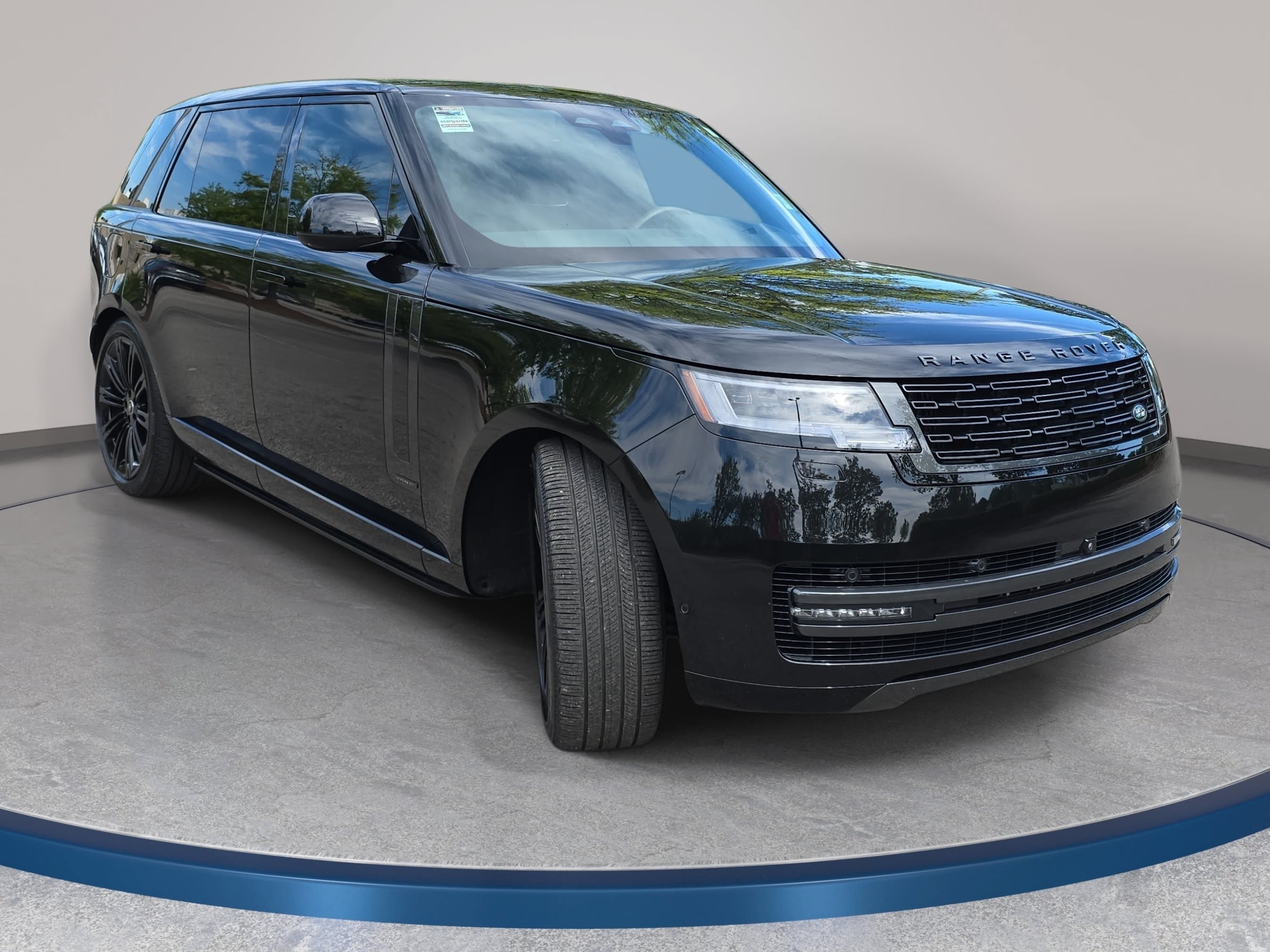 Certified 2025 Land Rover Range Rover Long Wheelbase Autobiography AWD/4WD image 3