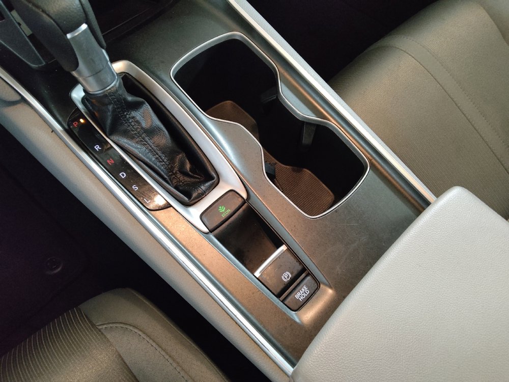Used 2019 Honda Accord EX image 26