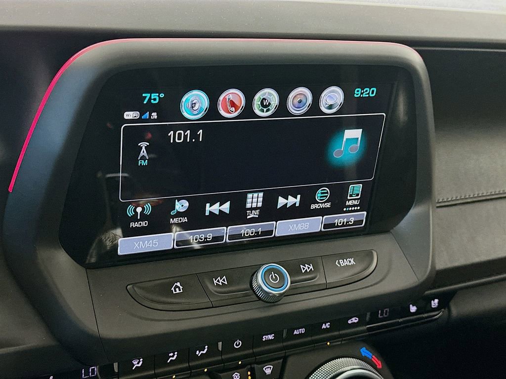 Used 2018 Chevrolet Camaro SS RWD image 17