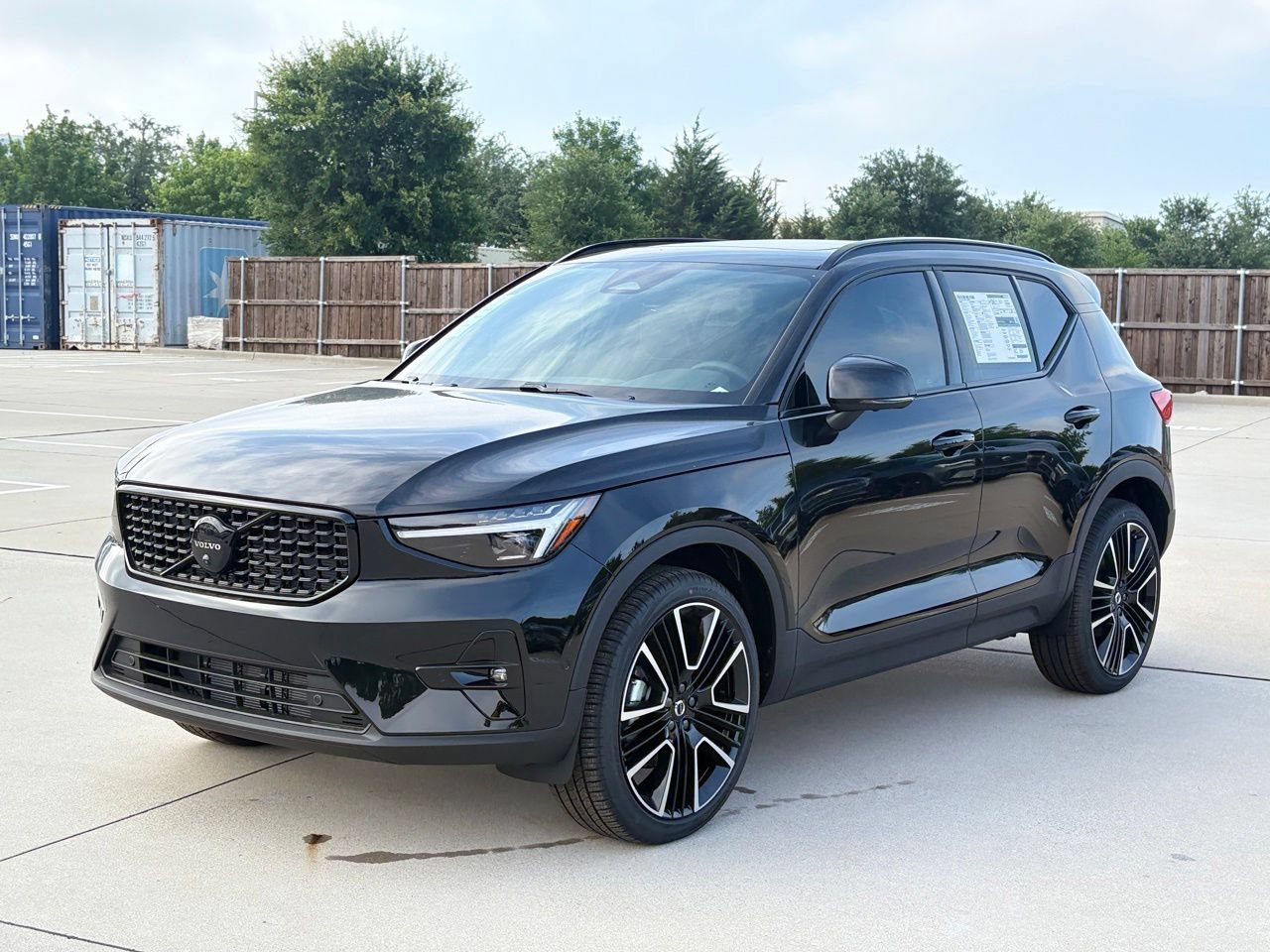 New 2026 Volvo XC40 B5 Ultra w/ Protection Package Premier AWD/4WD image 2