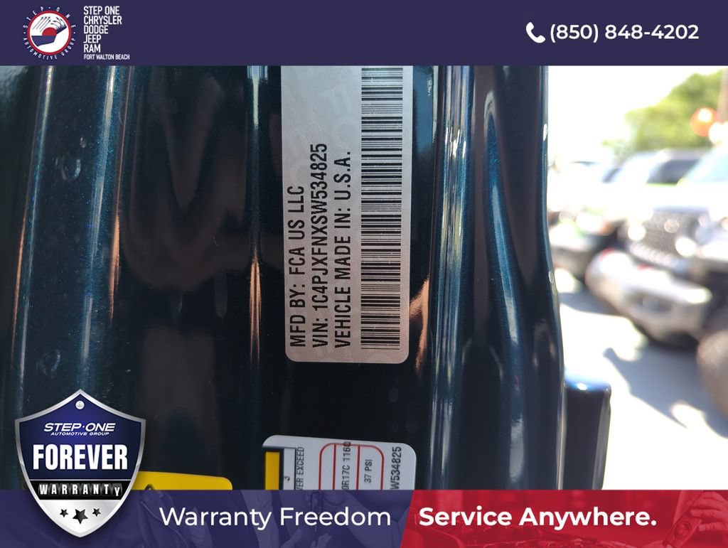 Used 2025 Jeep Wrangler Unlimited Rubicon w/ Convenience Group AWD/4WD image 37