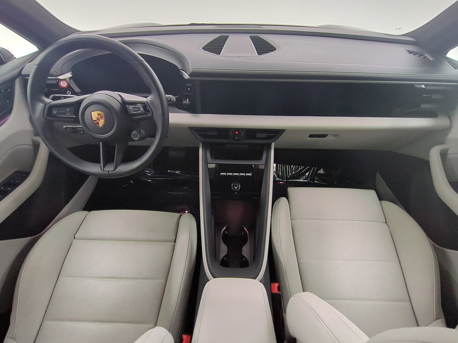 Certified 2025 Porsche Macan Electric RWD image 19