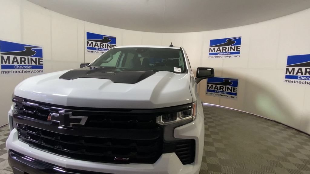 Used 2025 Chevrolet Silverado 1500 LT Trail Boss w/ Convenience Package II AWD/4WD image 5