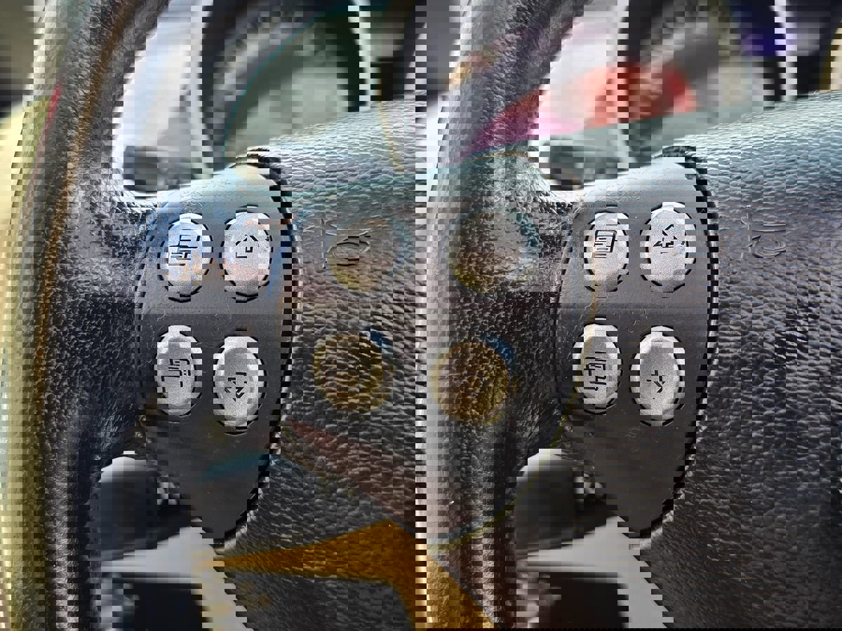 Used 2005 Mercedes-Benz SLK 350 image 26