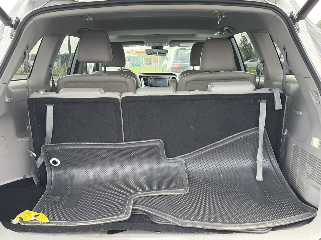 Used 2018 Toyota Highlander XLE FWD image 31