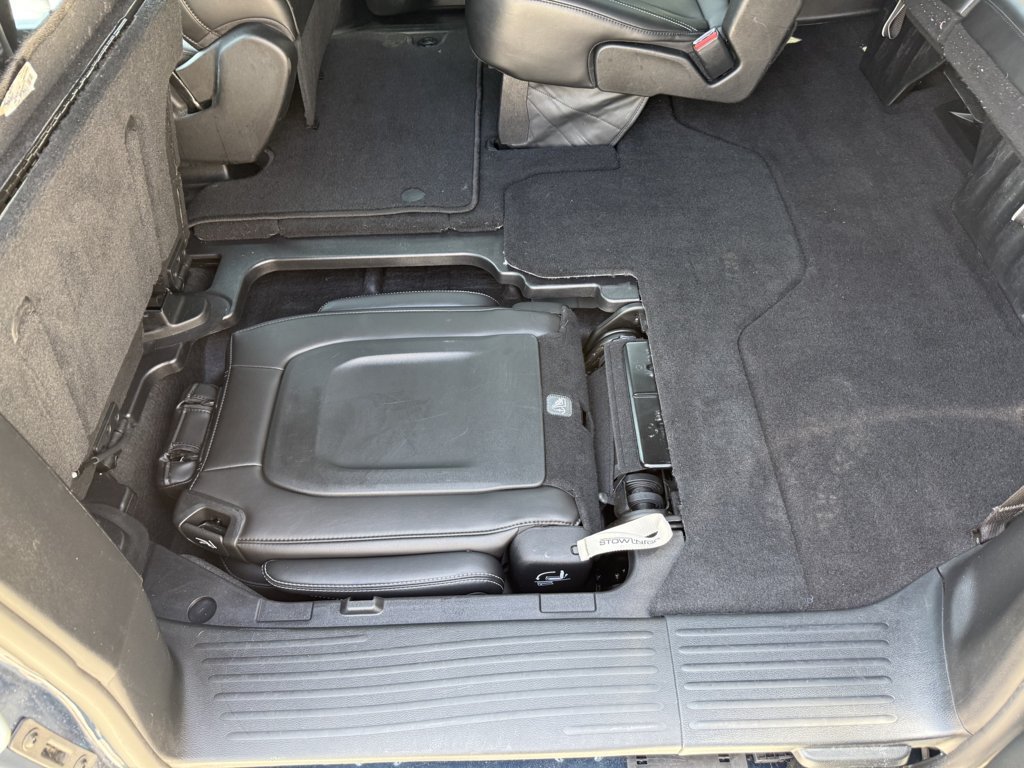 Used 2025 Chrysler Pacifica Select FWD image 14