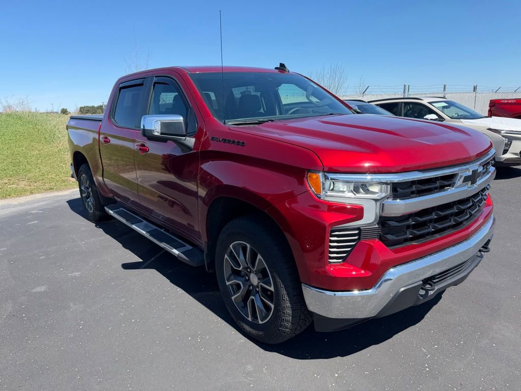 Used 2023 Chevrolet Silverado 1500 LT w/ Safety Package AWD/4WD image 3