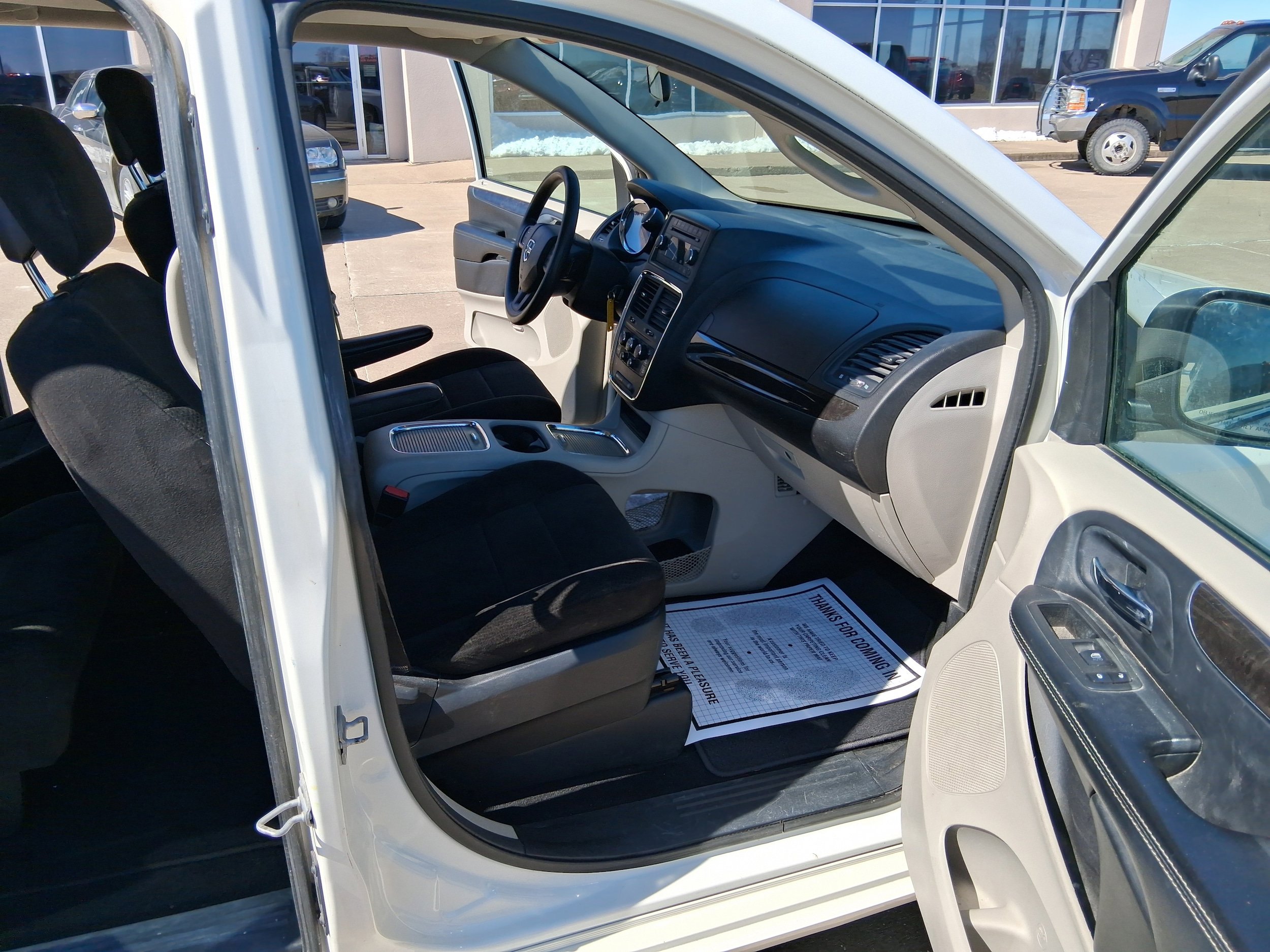 Used 2013 Dodge Grand Caravan SXT image 16