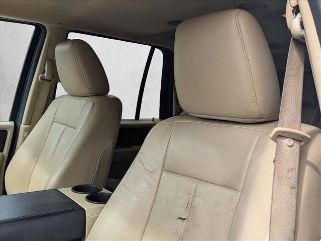 Used 2016 Ford Expedition XLT w/ Equipment Group 202A image 12
