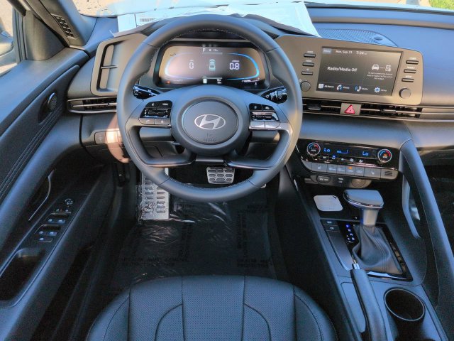 New 2026 Hyundai Elantra SEL Sport FWD image 15
