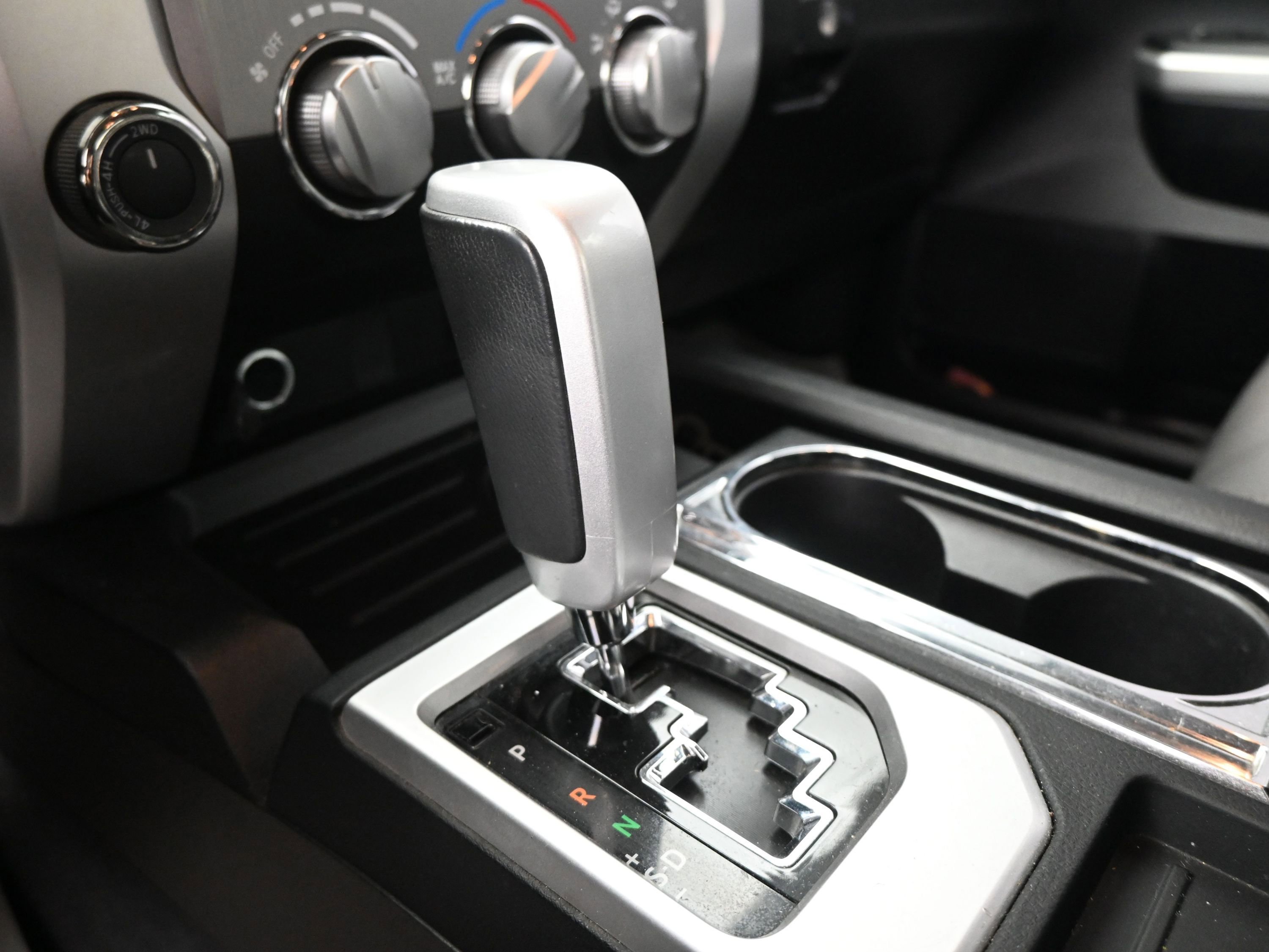 Used 2014 Toyota Tundra SR5 w/ SR5 Upgrade Package image 16