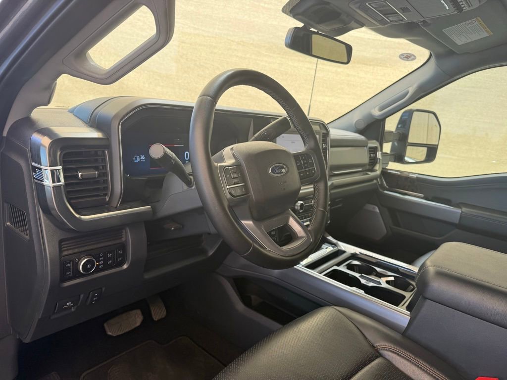 Used 2025 Ford F350 Lariat w/ Black Appearance Package AWD/4WD image 13