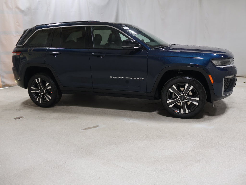 New 2027 Jeep Grand Cherokee Limited AWD/4WD image 6
