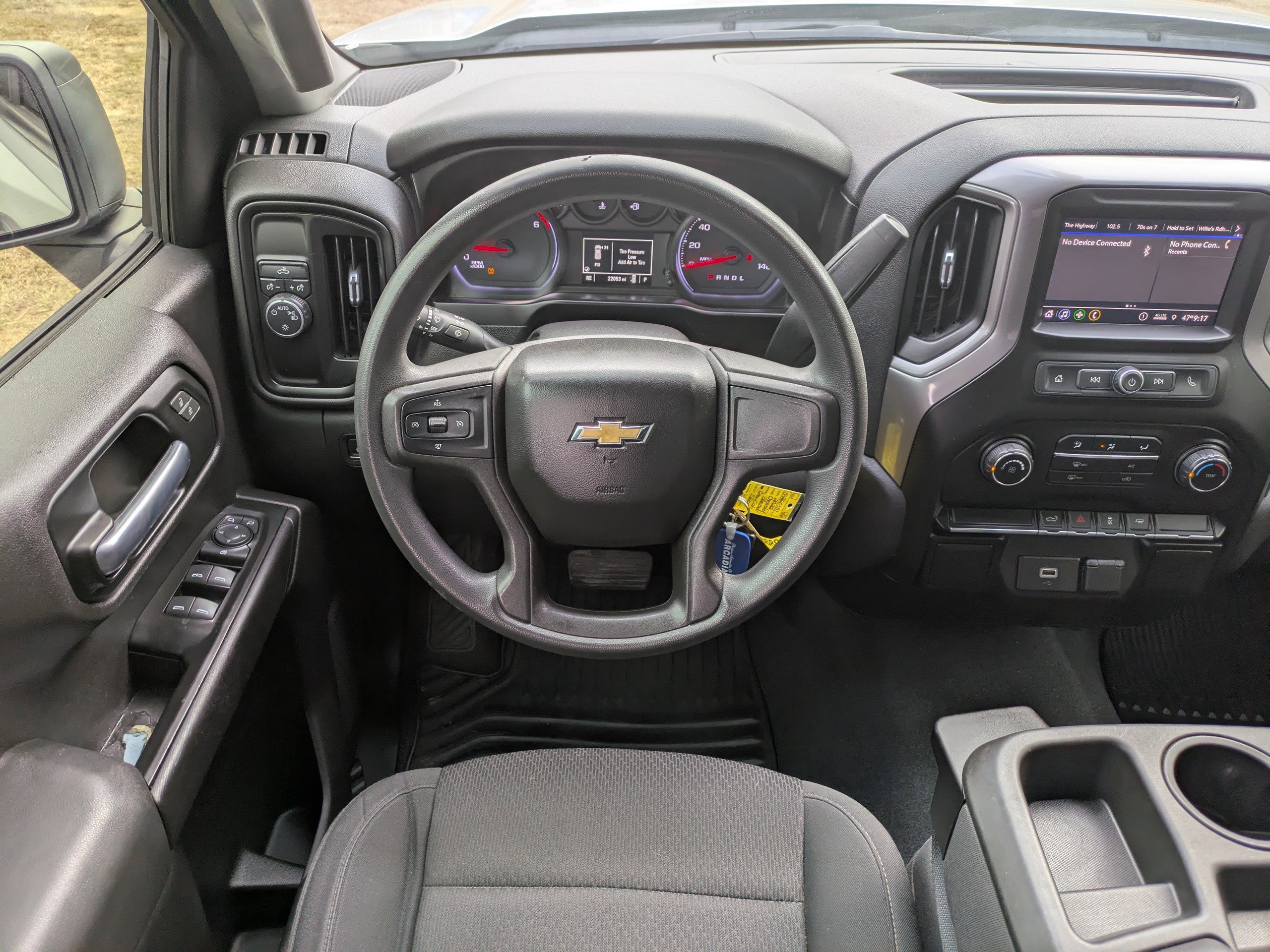 Used 2020 Chevrolet Silverado 1500 Custom w/ Custom Value Package image 15