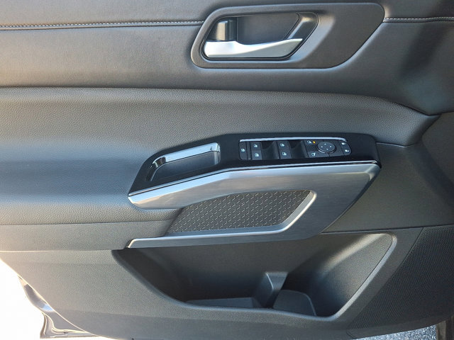 Certified 2024 Nissan Pathfinder SL image 14