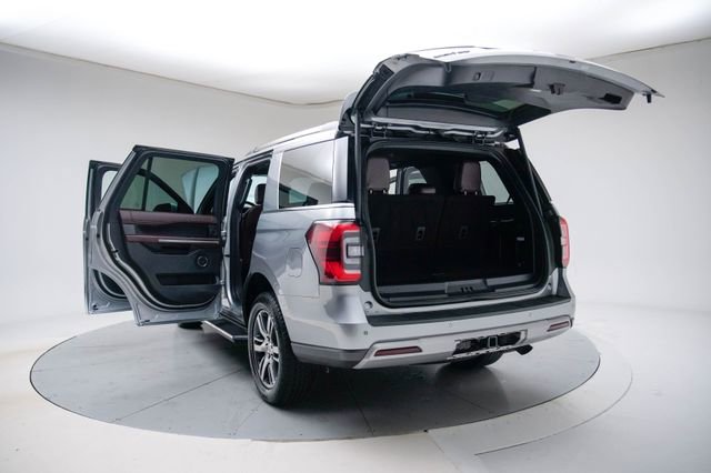 Used 2023 Ford Expedition Limited image 19