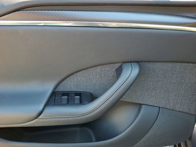 Used 2022 Tesla Model S Plaid image 16