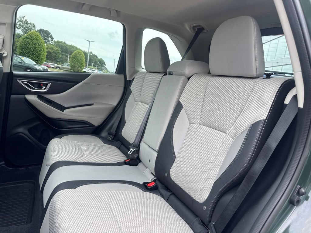 Used 2023 Subaru Forester Premium AWD/4WD image 17