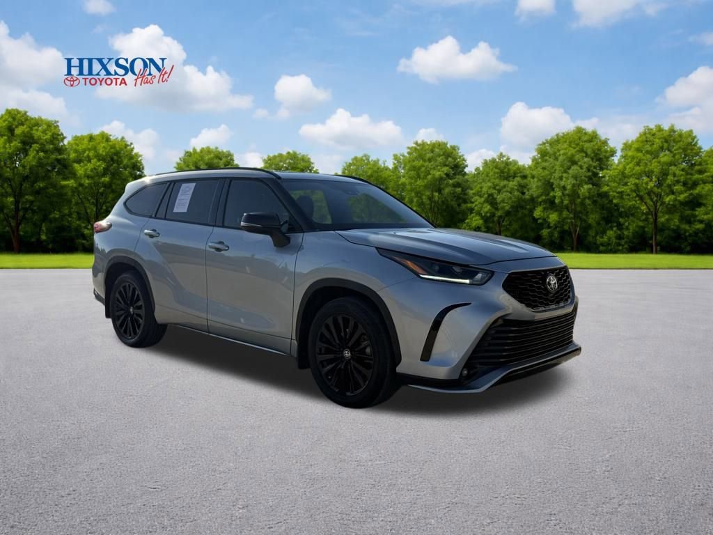 Used 2023 Toyota Highlander XSE