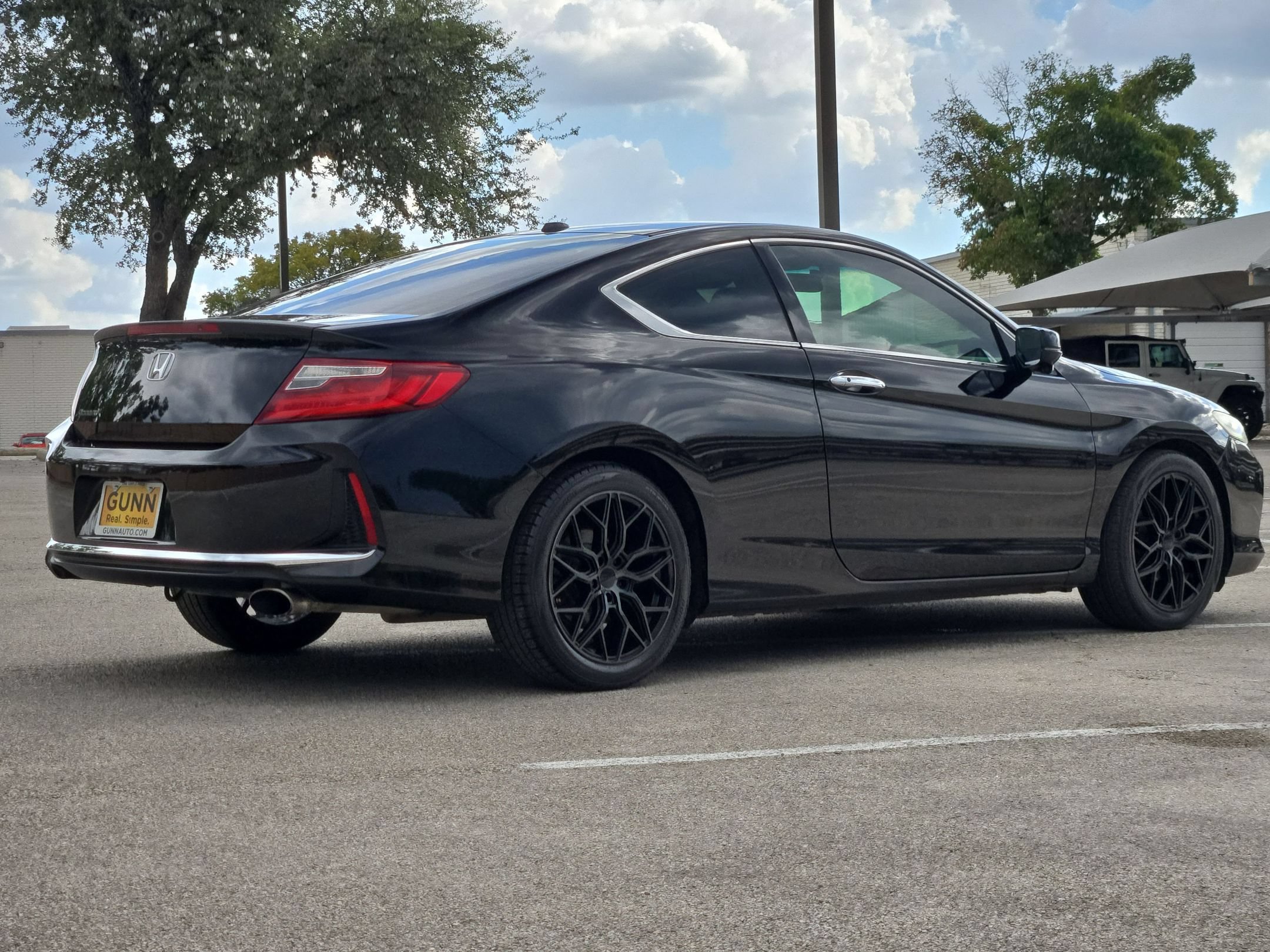 Used 2017 Honda Accord EX image 3