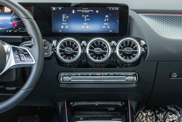 Used 2026 Mercedes-Benz GLA 250 image 7