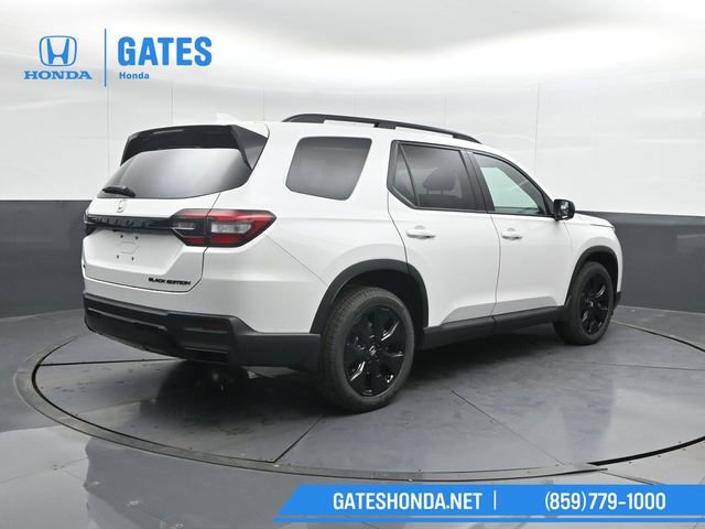 New 2026 Honda Pilot Black Edition image 2