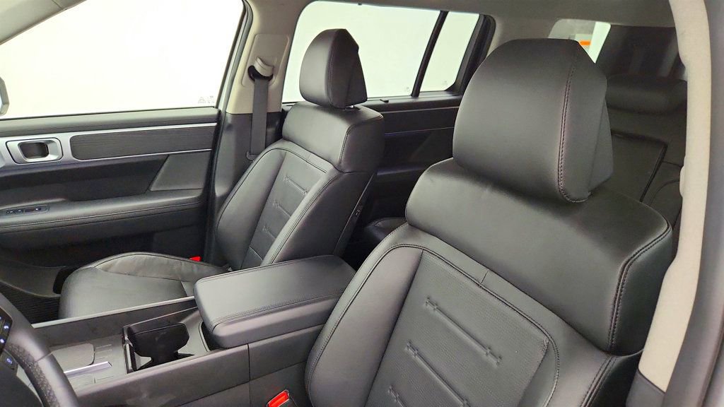 Used 2024 Hyundai Santa Fe Limited image 19
