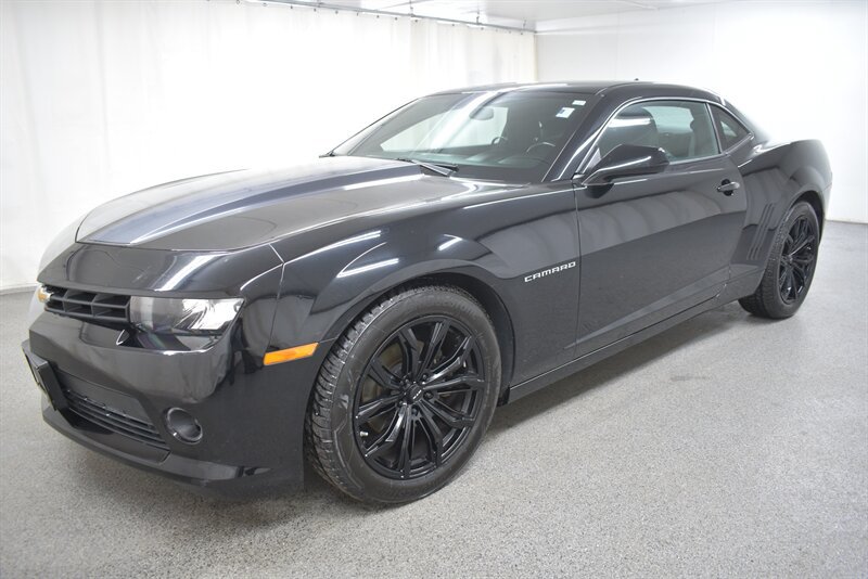 Used 2015 Chevrolet Camaro LT w/ 1LT Preferred Package RWD image 3