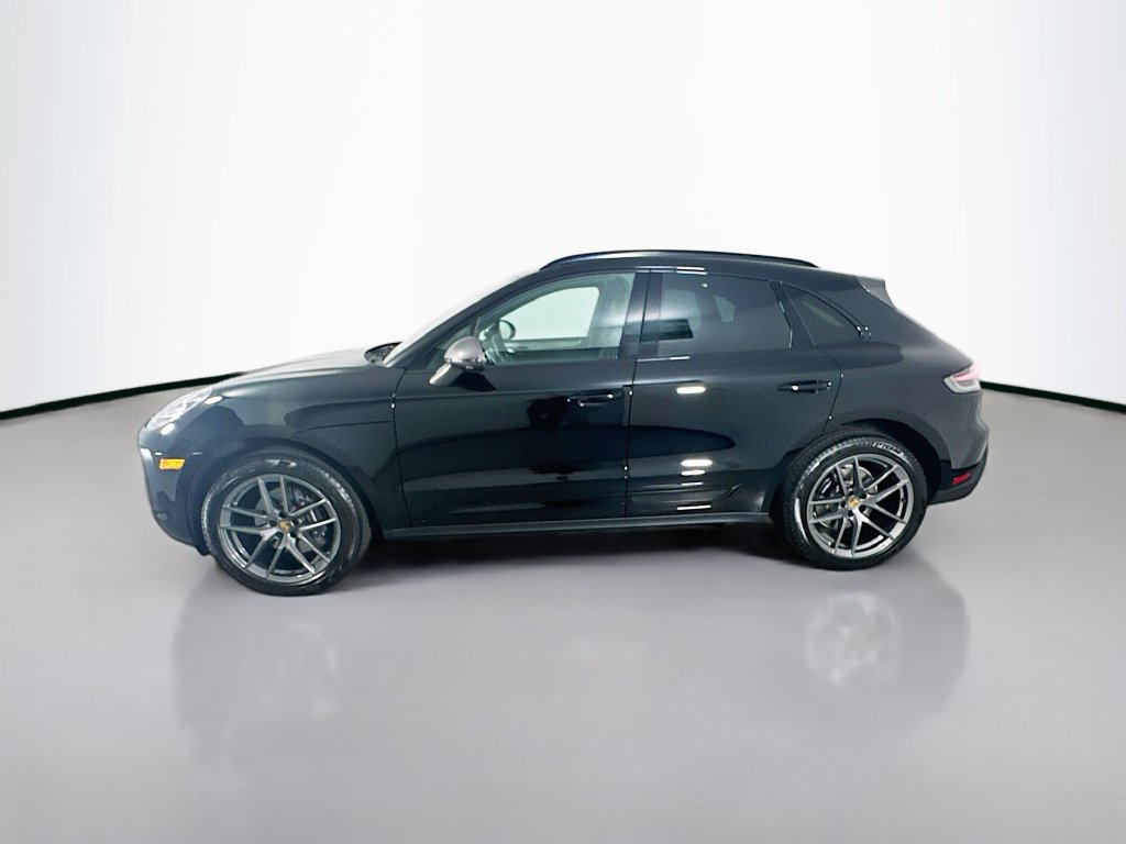 Certified 2026 Porsche Macan Turbo AWD/4WD image 2
