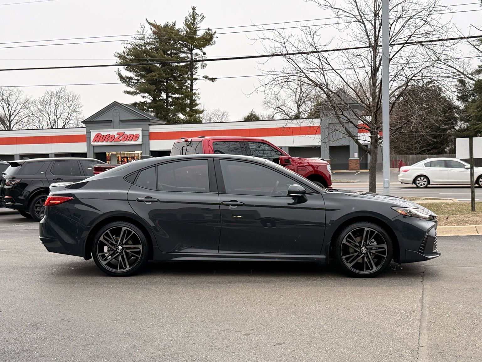 Used 2025 Toyota Camry XSE image 5