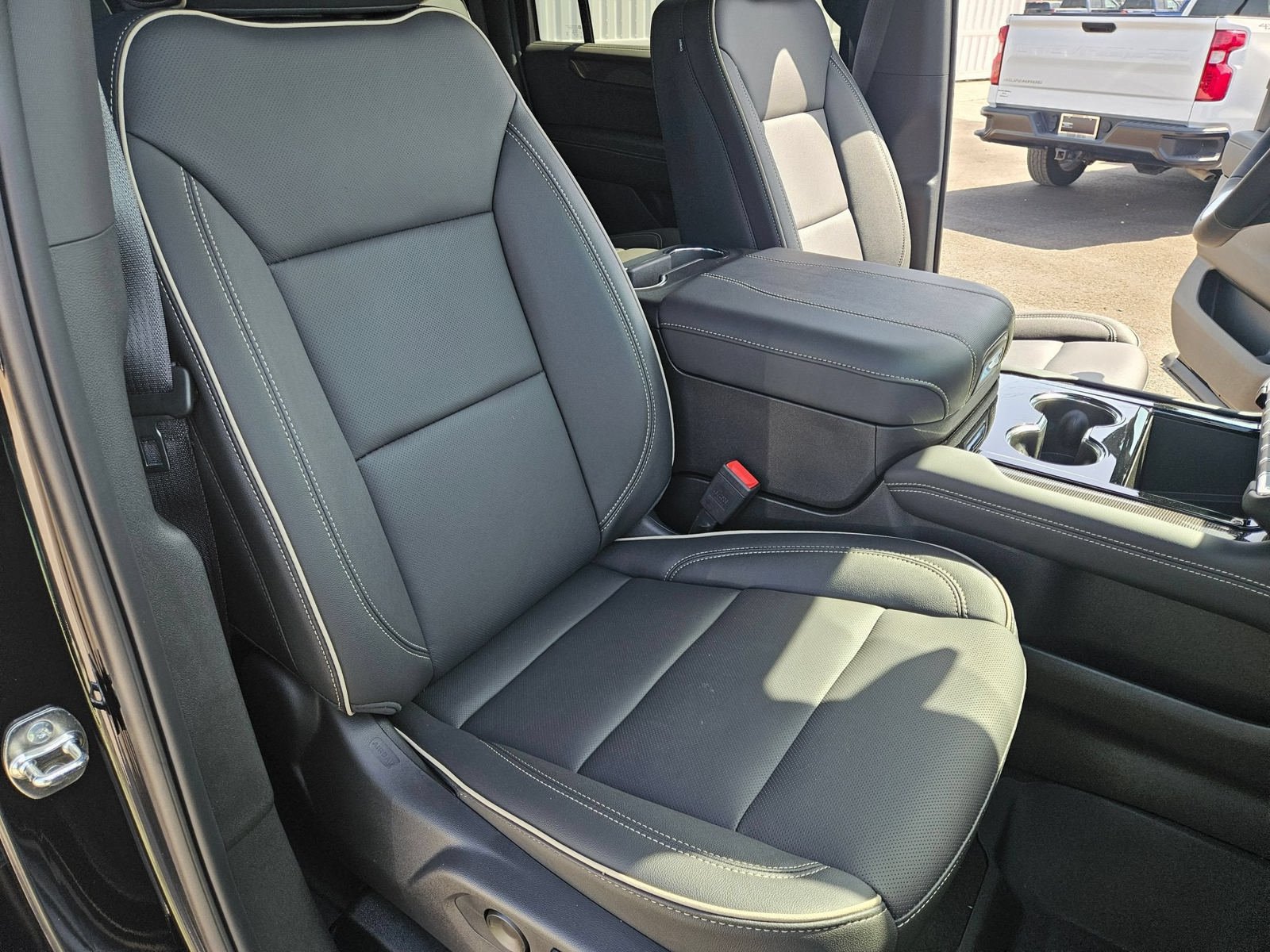 New 2026 GMC Yukon XL Elevation AWD/4WD image 29