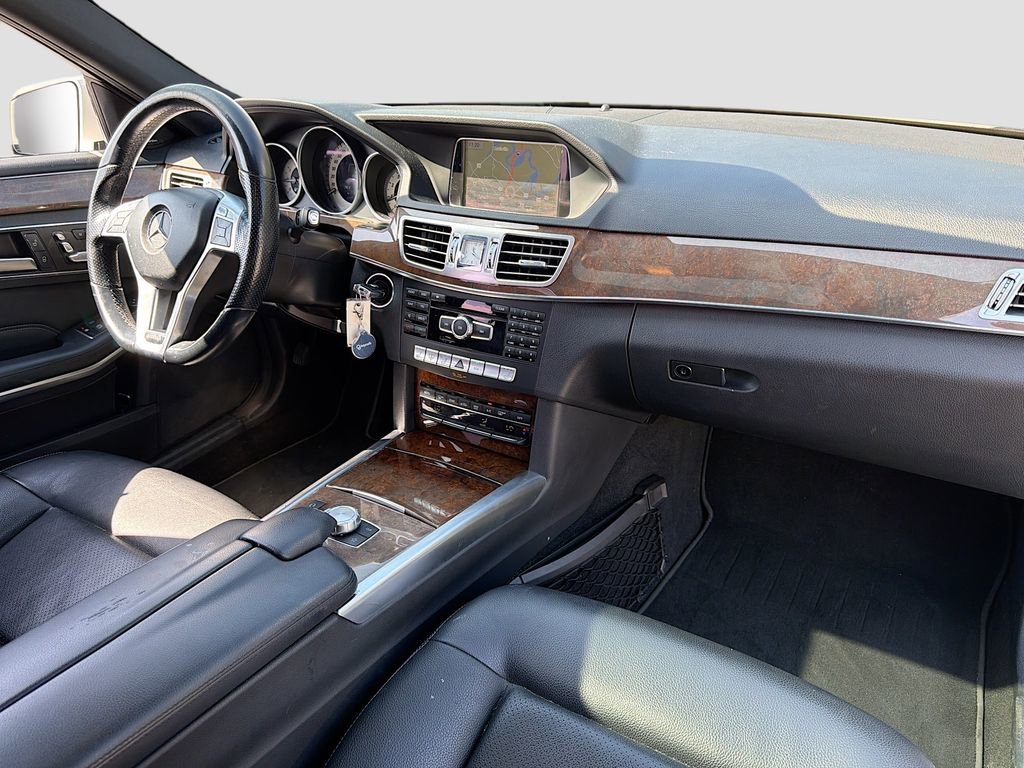 Used 2014 Mercedes-Benz E 350 4MATIC Sedan image 32