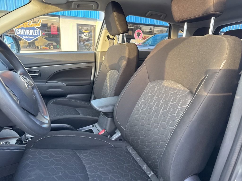 Used 2025 Mitsubishi Outlander Sport ES image 26