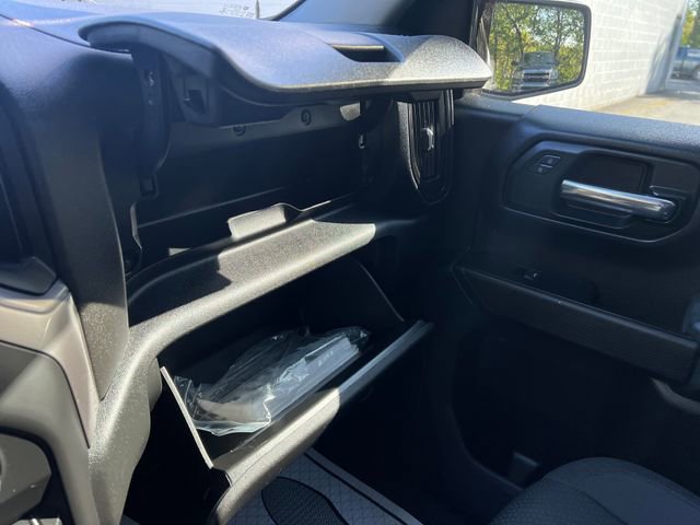 Used 2019 Chevrolet Silverado 1500 Custom Trail Boss w/ Custom Convenience Package AWD/4WD image 22