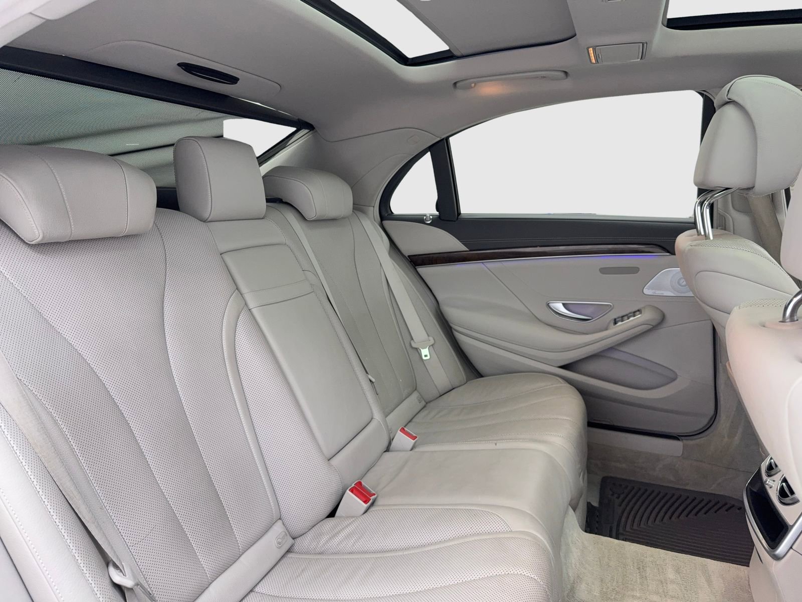 Used 2015 Mercedes-Benz S 550 Sedan image 46