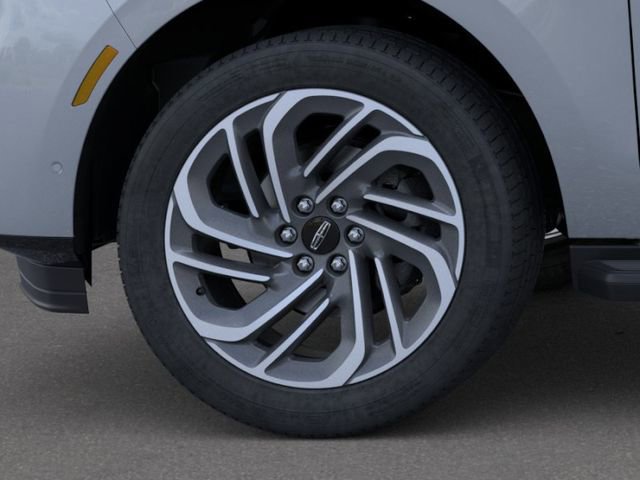 New 2026 Lincoln Navigator L Premier AWD/4WD image 19