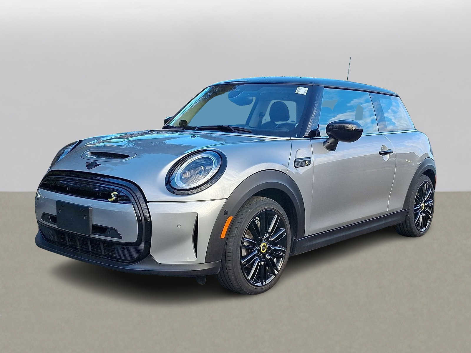 Certified 2024 MINI Cooper SE image 1