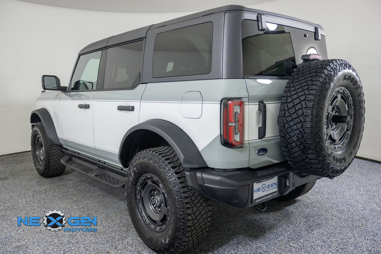 Used 2024 Ford Bronco Badlands AWD/4WD image 5