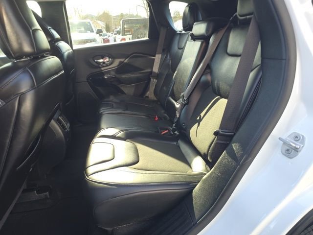 Certified 2019 Jeep Cherokee Latitude Plus image 24