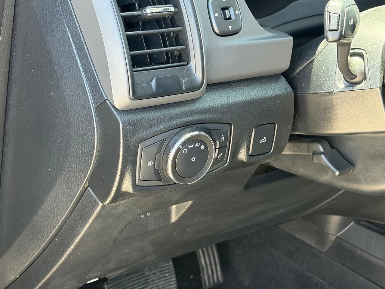 Used 2020 Ford Ranger XL w/ Equipment Group 101A Mid AWD/4WD image 7